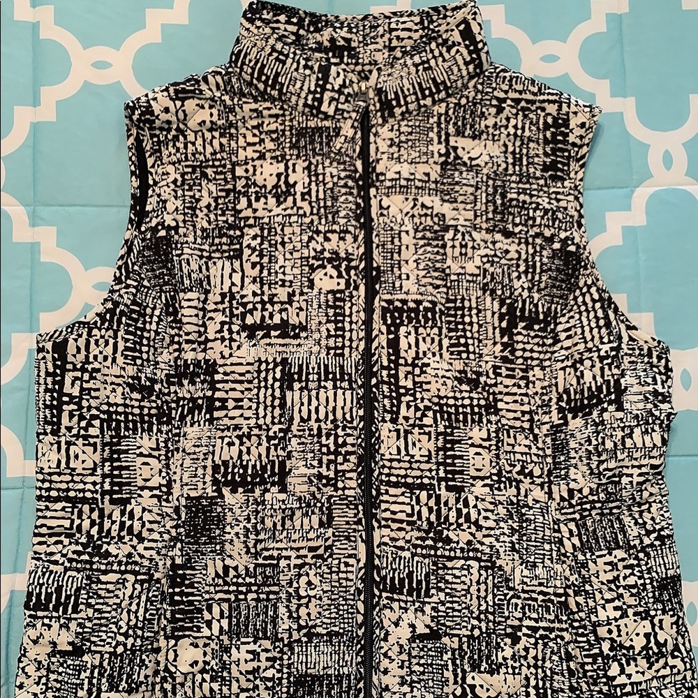 Winter Vest / black and white